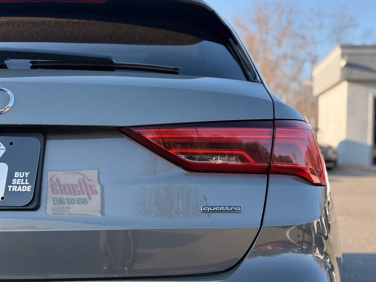 Audi Q3 Premium 40 TFSI quattro 2021