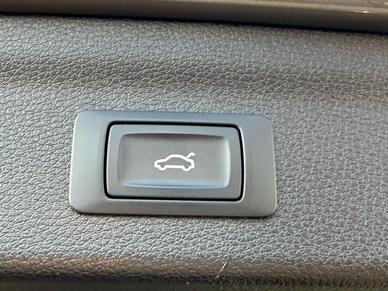 Audi Q3 Premium 40 TFSI quattro 2021