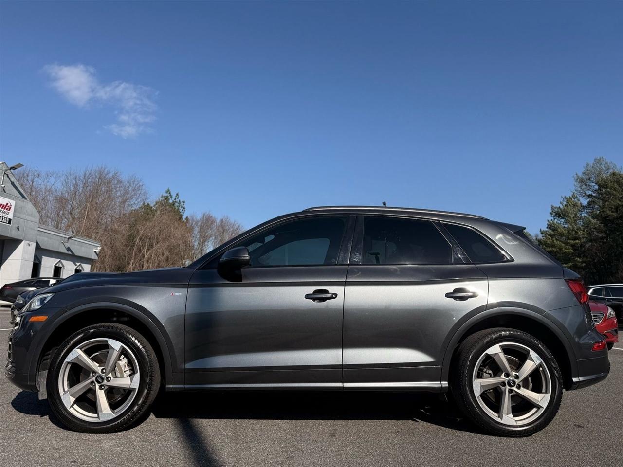 Audi Q5 Titanium Premium Plus 45 TFSI quattro 2020