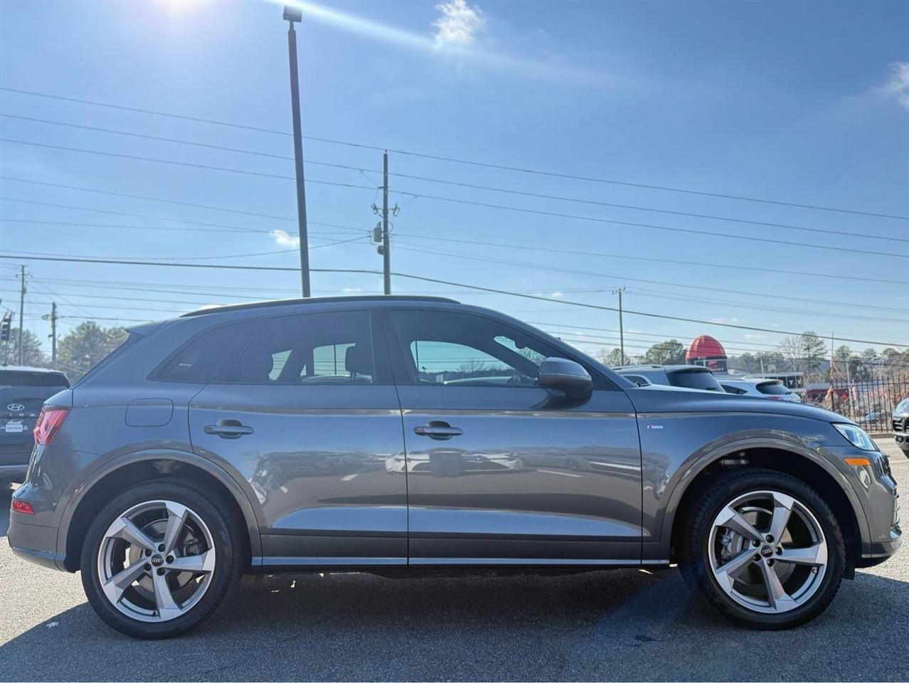 Audi Q5 Titanium Premium Plus 45 TFSI quattro 2020