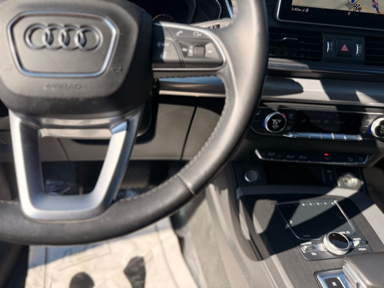 Audi Q5 Titanium Premium Plus 45 TFSI quattro 2020