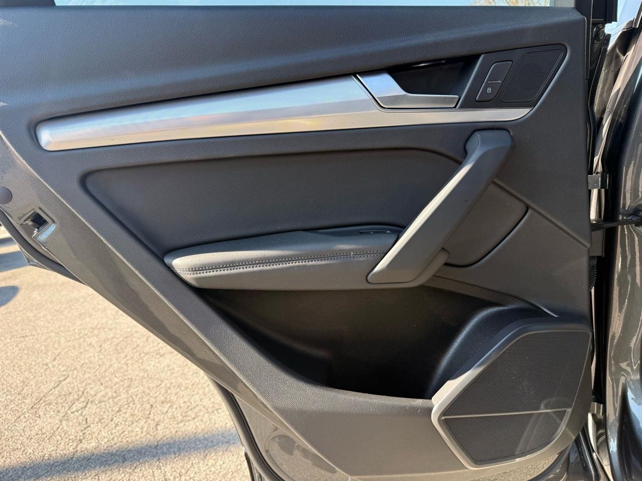 Audi Q5 Titanium Premium Plus 45 TFSI quattro 2020