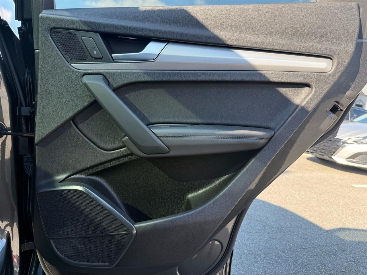 Audi Q5 Titanium Premium Plus 45 TFSI quattro 2020