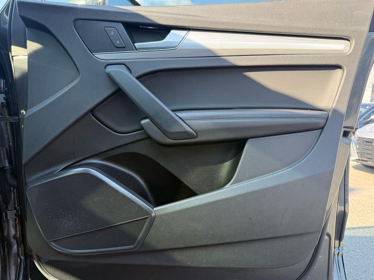 Audi Q5 Titanium Premium Plus 45 TFSI quattro 2020