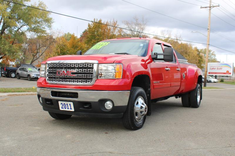 GMC Sierra 3500HD SLE Crew Cab 4WD 2011 GMC Sierra 3500HD SLE Crew Cab 4WD 2011