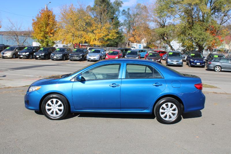 Toyota Corolla LE 4-Speed AT 2010 Toyota Corolla LE 4-Speed AT 2010