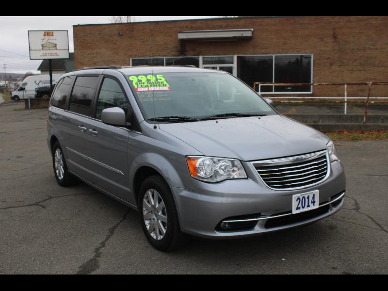 2014 Chrysler Town & Country Touring