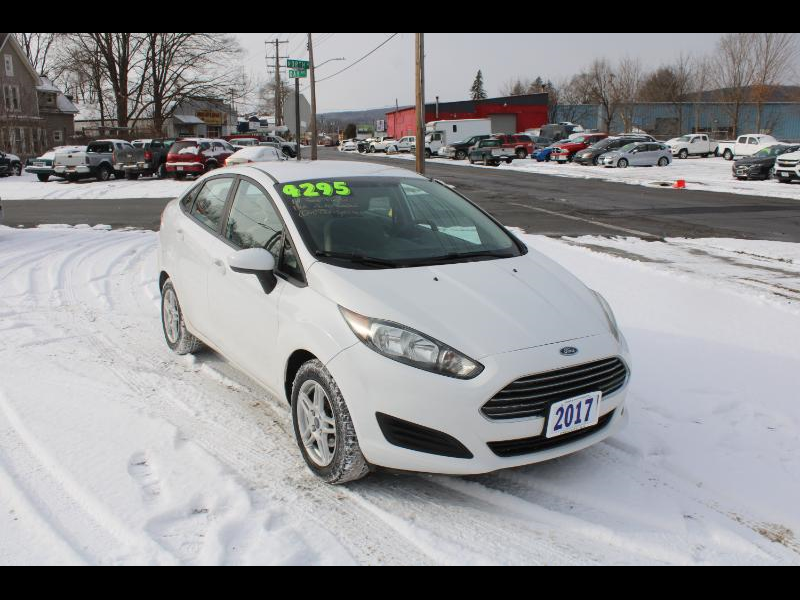2017 Ford Fiesta SE Sedan