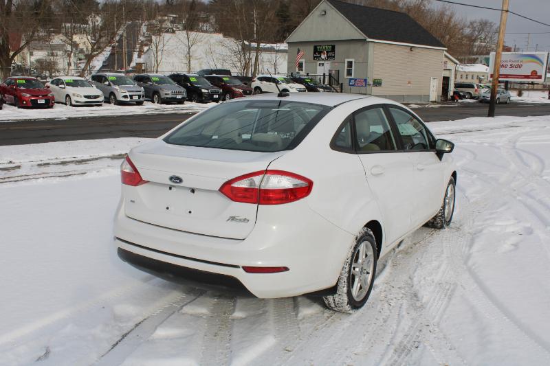 Ford Fiesta SE Sedan 2017