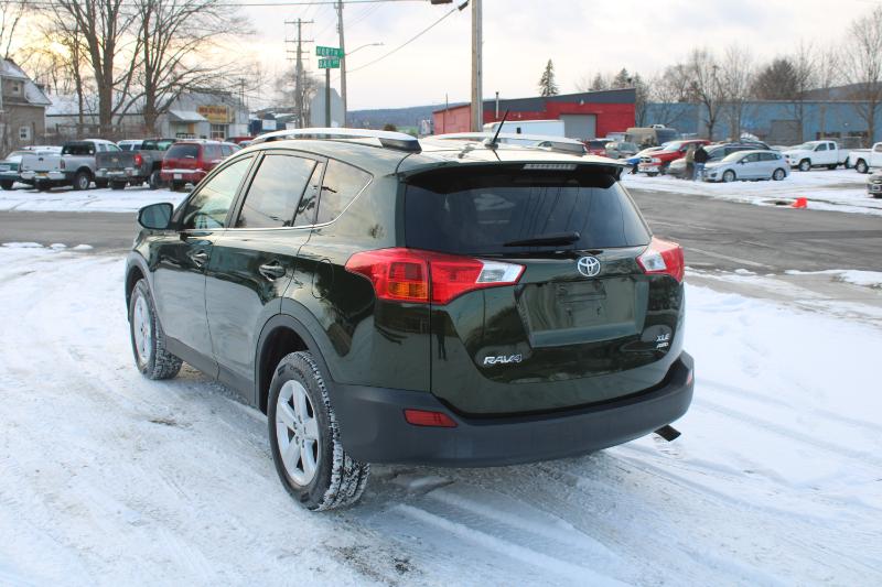 Toyota RAV4 XLE AWD 2013
