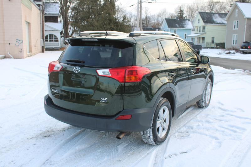 Toyota RAV4 XLE AWD 2013