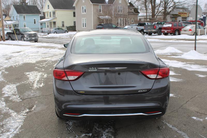 Chrysler 200 Limited 2015