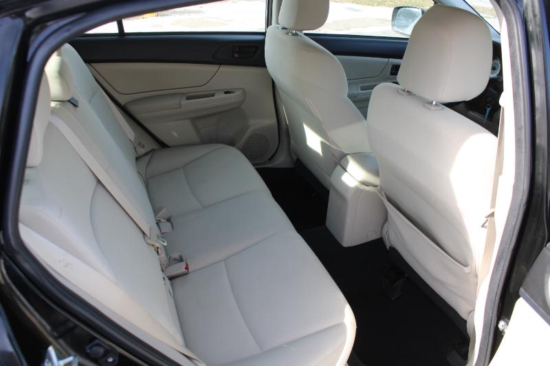 Subaru Impreza Base 5-Door 2012