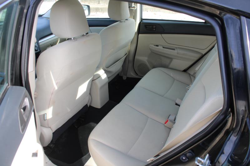 Subaru Impreza Base 5-Door 2012