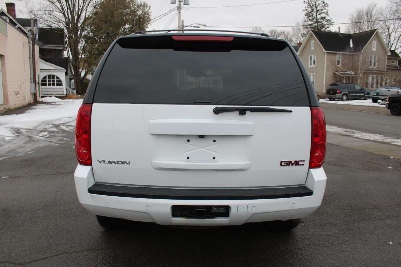 GMC Yukon SLT 4WD 2013