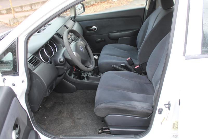 Nissan Versa 1.6 Base Sedan 2009