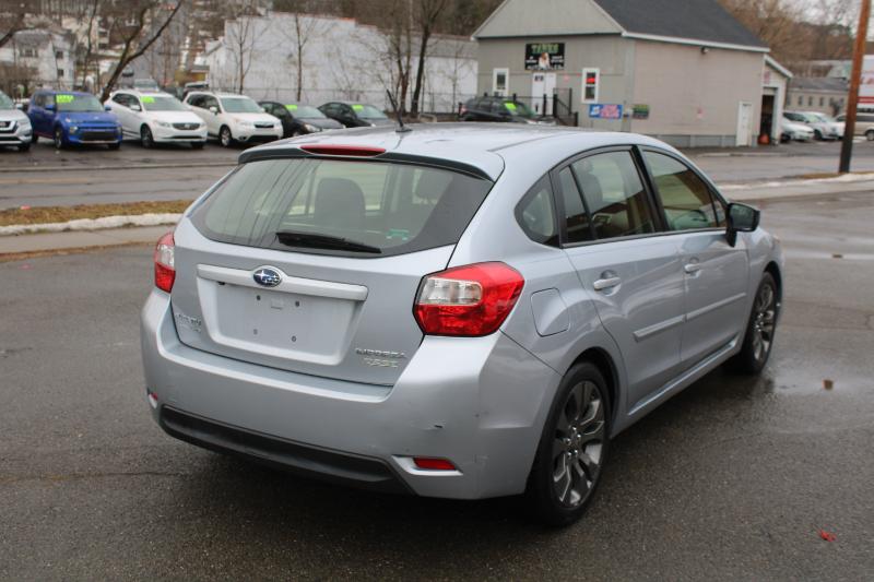 Subaru Impreza 2.0i PZEV CVT 5-Door 2015