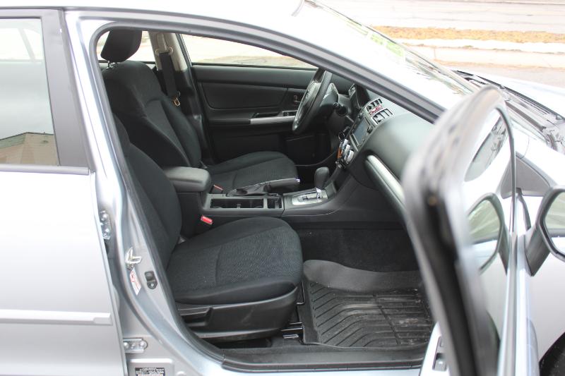 Subaru Impreza 2.0i PZEV CVT 5-Door 2015