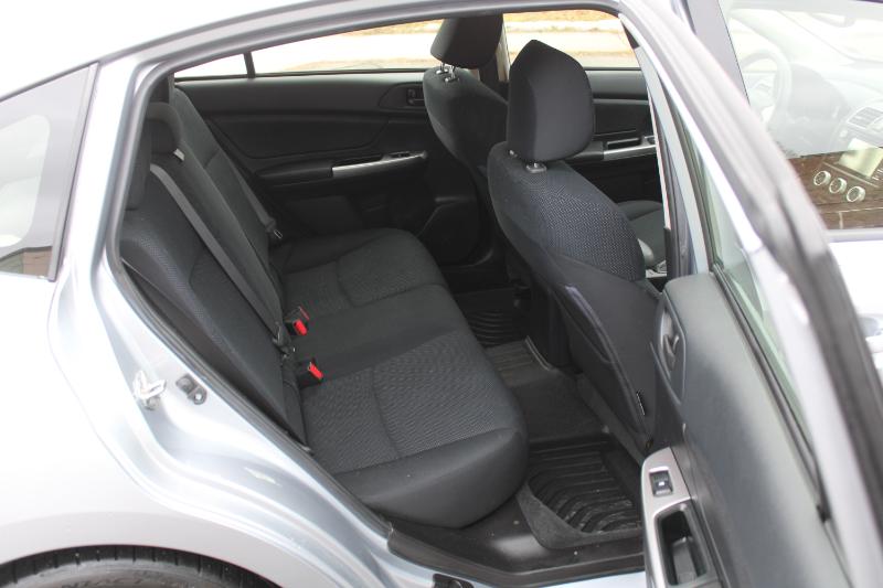 Subaru Impreza 2.0i PZEV CVT 5-Door 2015