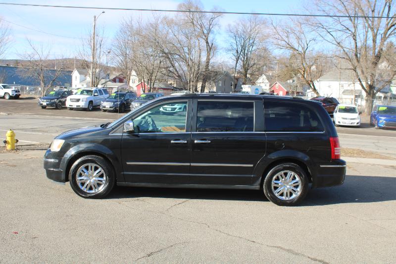 Chrysler Town & Country Limited 2010