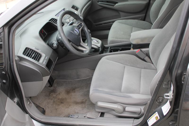 Honda Civic LX Sedan 5-Speed AT 2009