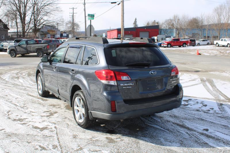 Subaru Outback 2.5i Premium 2013