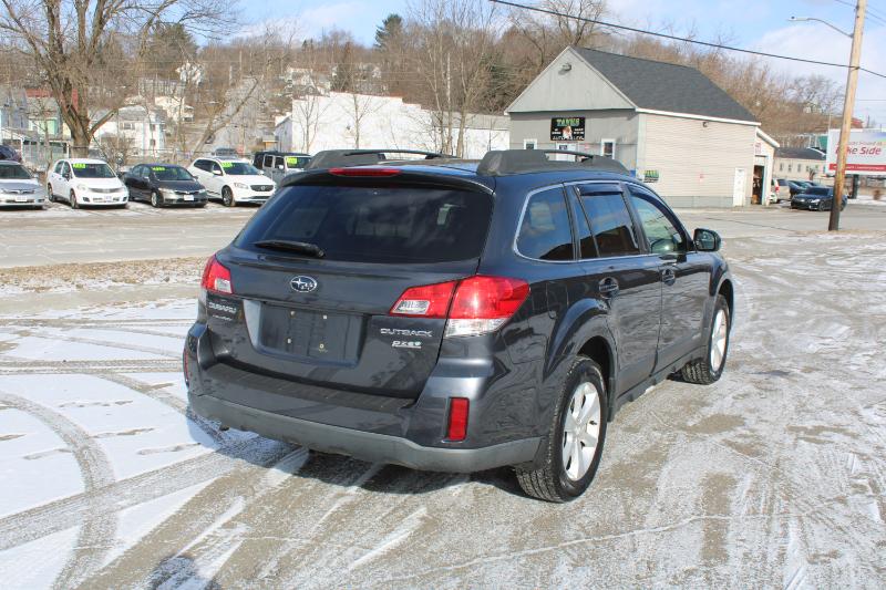 Subaru Outback 2.5i Premium 2013