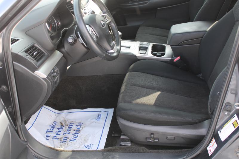 Subaru Outback 2.5i Premium 2013