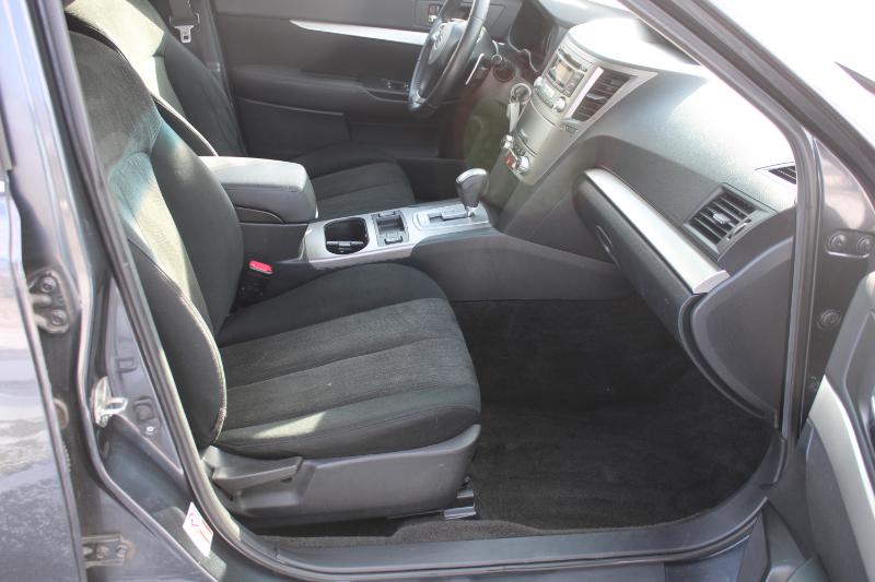 Subaru Outback 2.5i Premium 2013