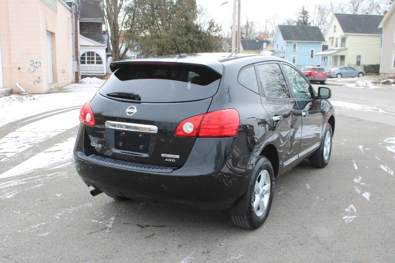Nissan Rogue S AWD 2012