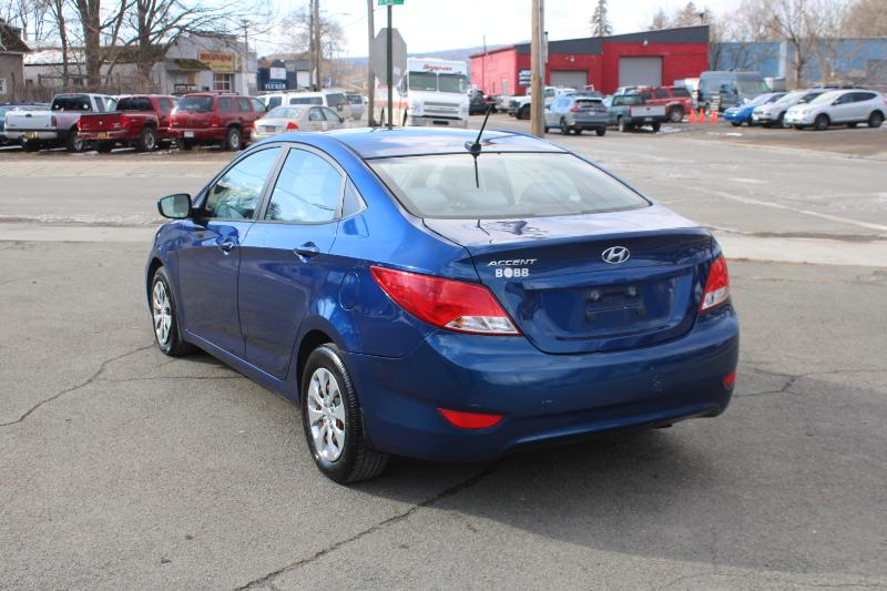 Hyundai Accent SE 4-Door 6A 2016