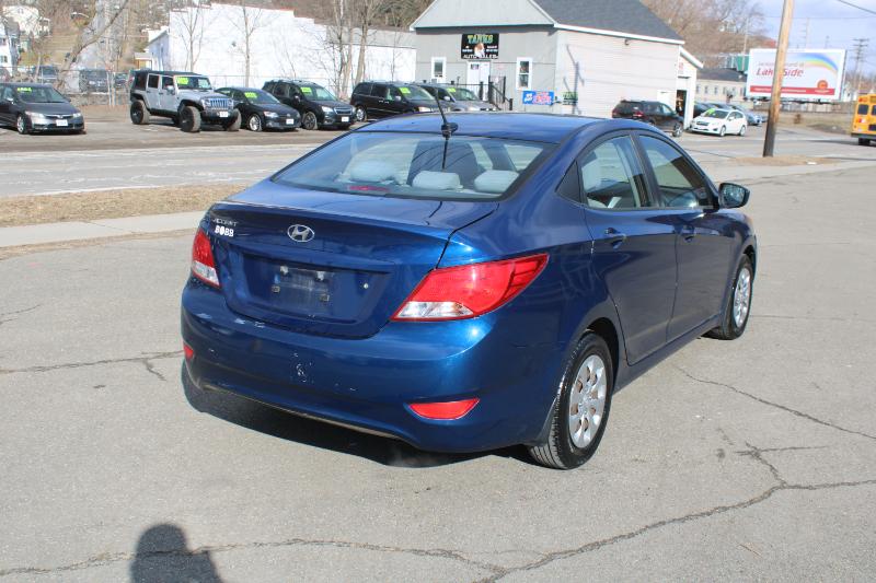 Hyundai Accent SE 4-Door 6A 2016