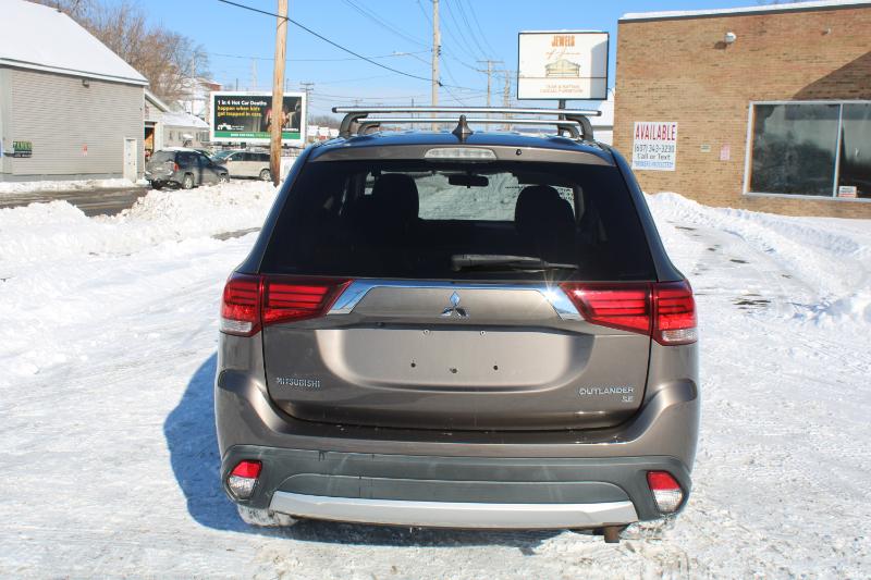 Mitsubishi Outlander SEL AWD 2018