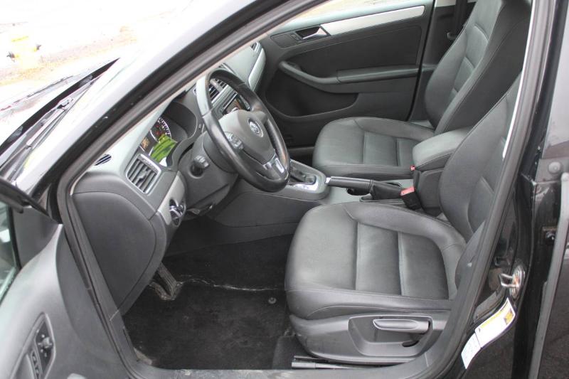 Volkswagen Jetta SEL PZEV 2012