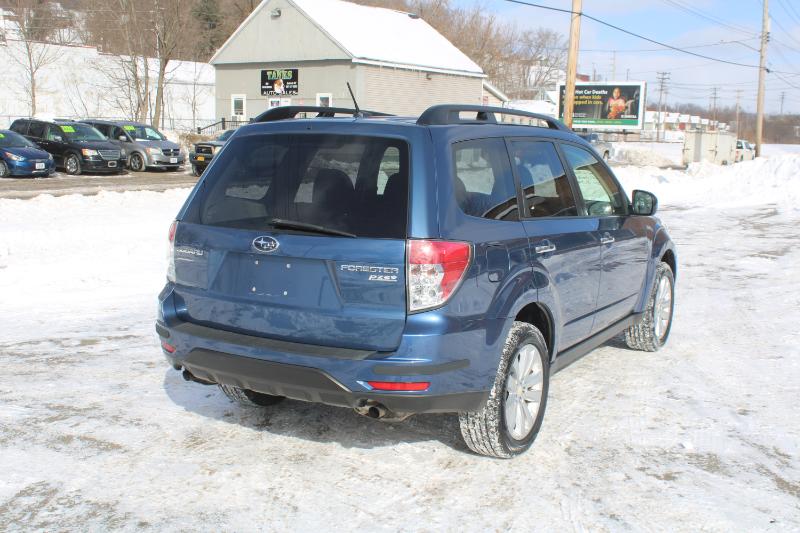 Subaru Forester 2.5X Premium 2012
