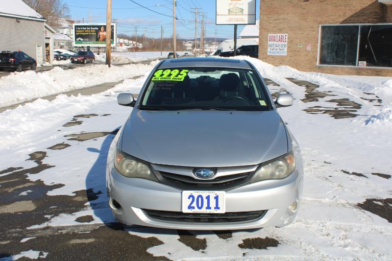 Subaru Impreza 2.5i Premium 4-Door 2011