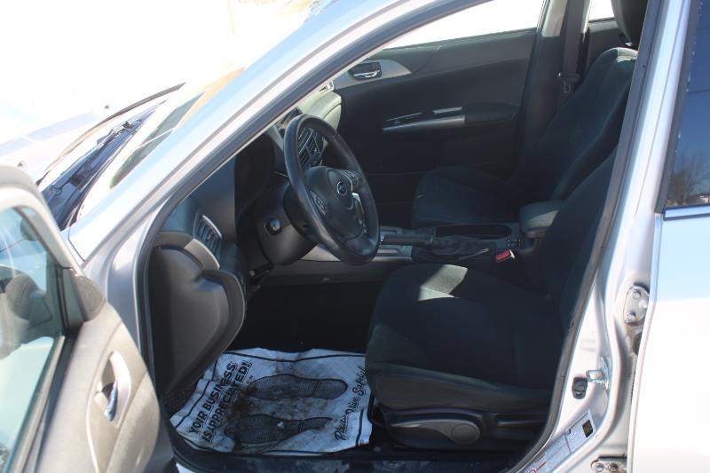 Subaru Impreza 2.5i Premium 4-Door 2011
