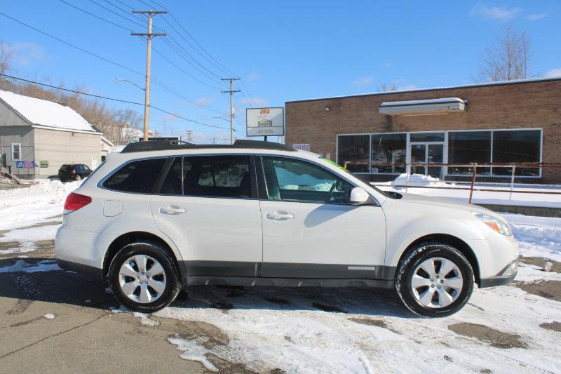 Subaru Outback 2.5i Premium 2012
