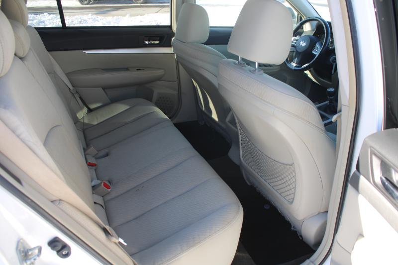 Subaru Outback 2.5i Premium 2012