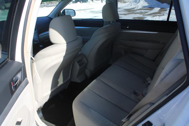 Subaru Outback 2.5i Premium 2012