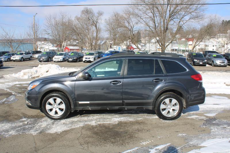 Subaru Outback 2.5i Premium 2011