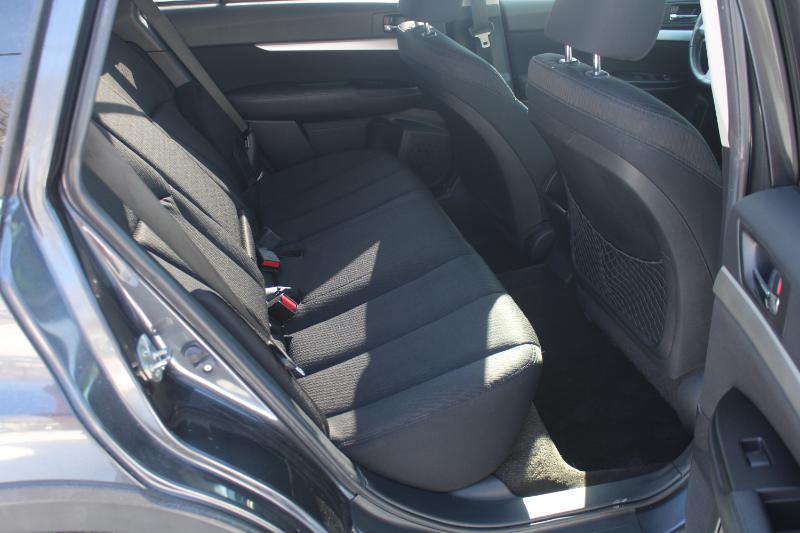 Subaru Outback 2.5i Premium 2011