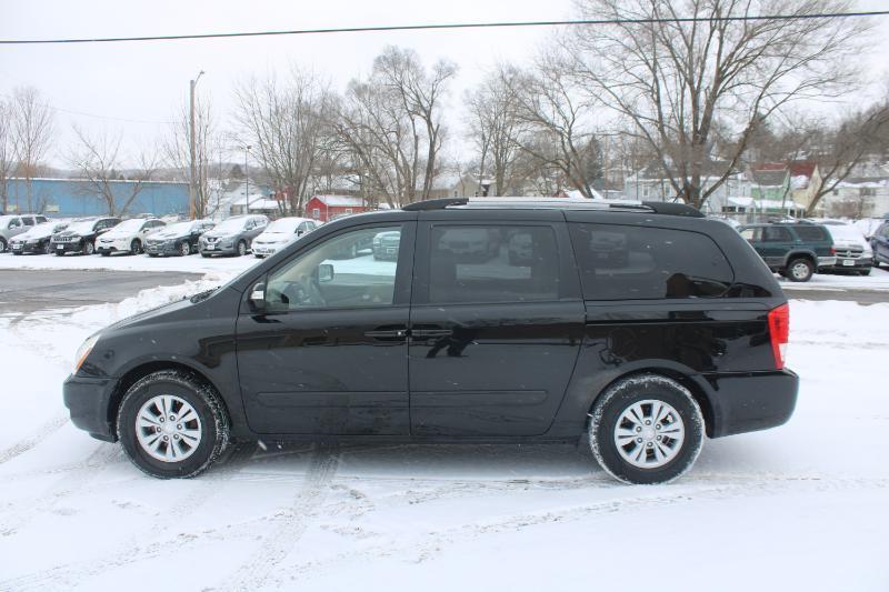 Kia Sedona LX LWB 2012