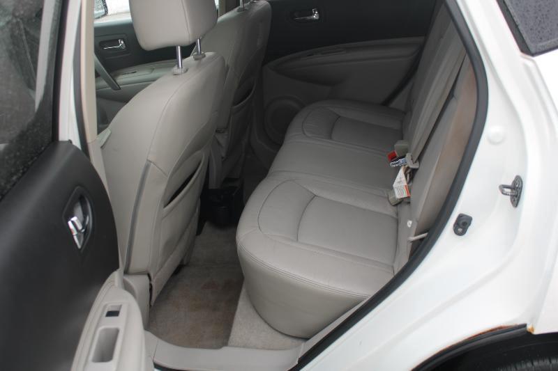 Nissan Rogue SL AWD 2012