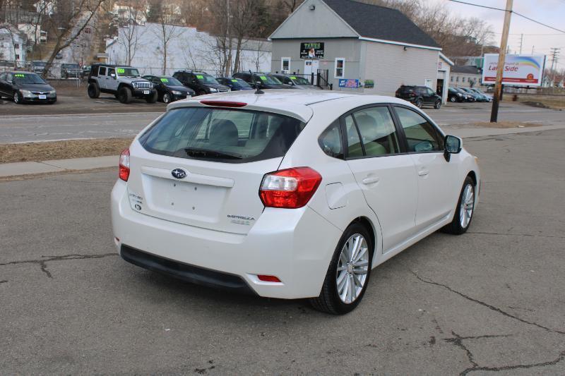 Subaru Impreza Premium Plus 5-Door+S/R 2012