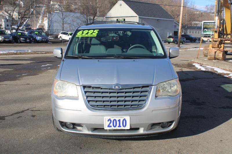 Chrysler Town & Country Touring 2010