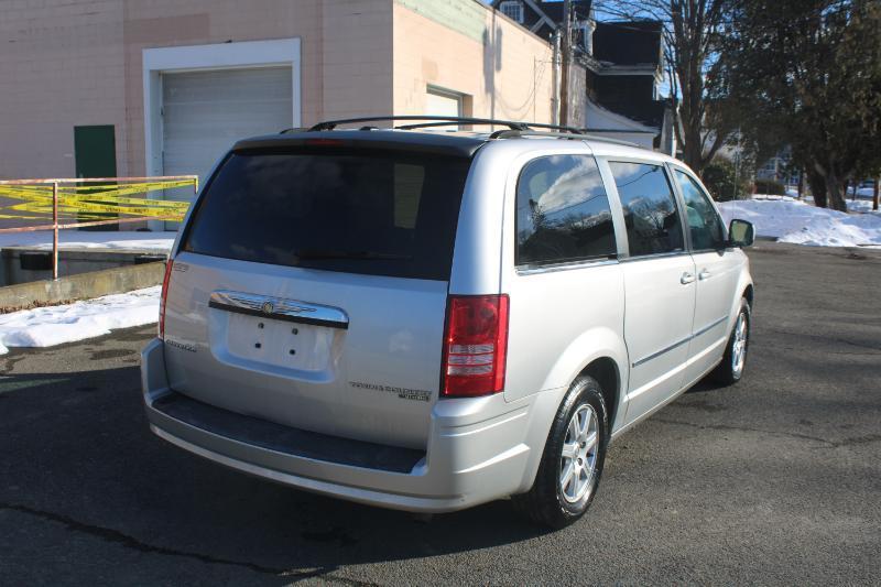 Chrysler Town & Country Touring 2010