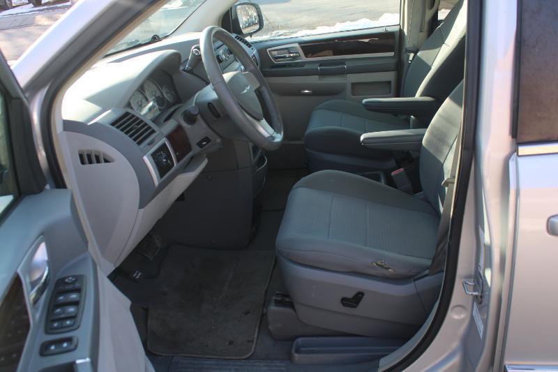 Chrysler Town & Country Touring 2010