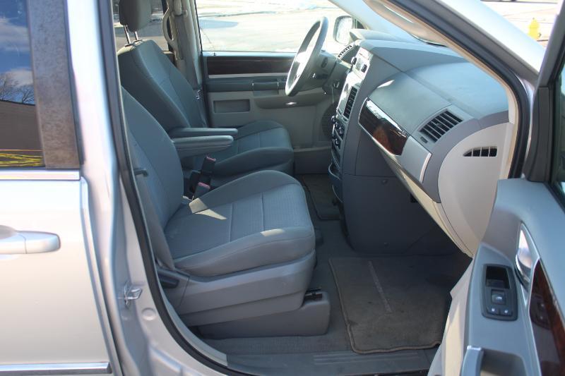 Chrysler Town & Country Touring 2010