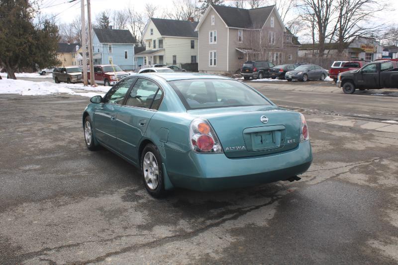 Nissan Altima 2.5 2002
